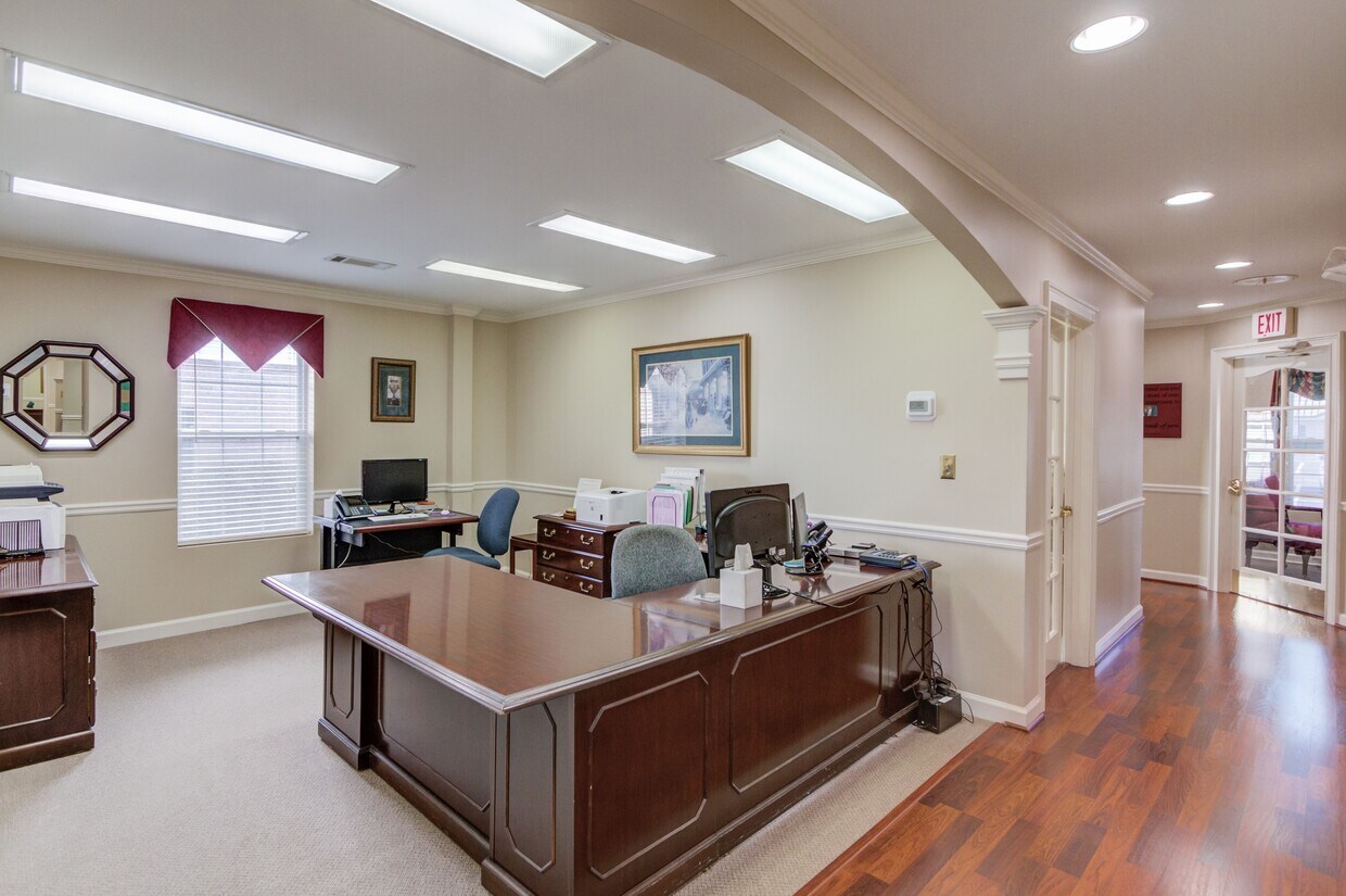 2336 Wisteria Dr SW Unit Downstairs Offices, Snellville, GA 30078