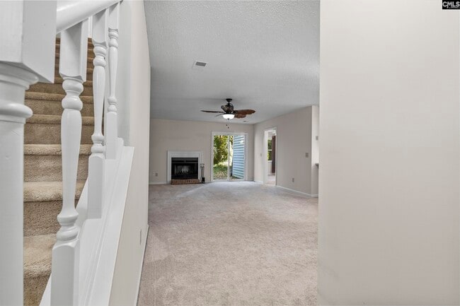 Foto del edificio - 241 Friarsgate Blvd