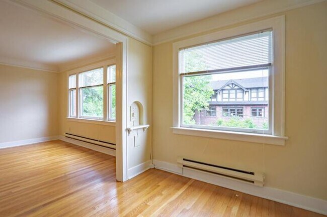 Foto del edificio - 1 bedroom in Seattle WA 98112