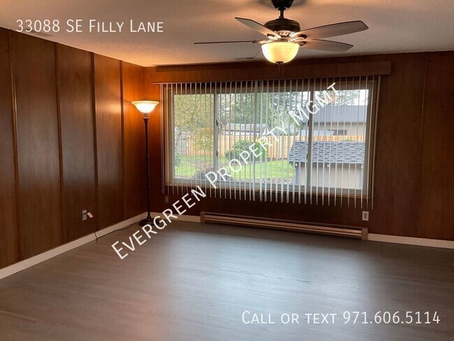 Building Photo - Don't miss your chance to rent this amazin...