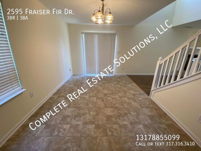 Foto del edificio - Now Showing this 3 bedroom, 2 1/2 bath hom...