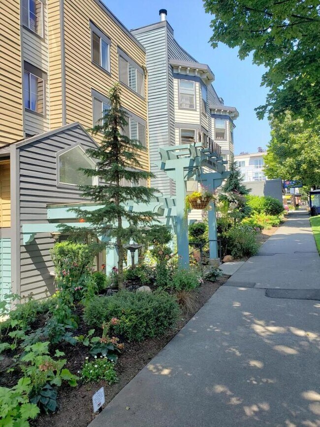 Building Photo - 1 bedroom in Seattle WA 98103