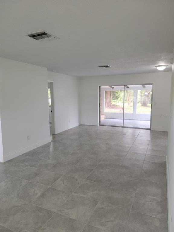 Foto del edificio - 1605 Providence Blvd