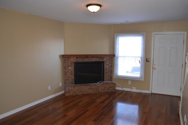 Building Photo - 1724 N Marywood Ave