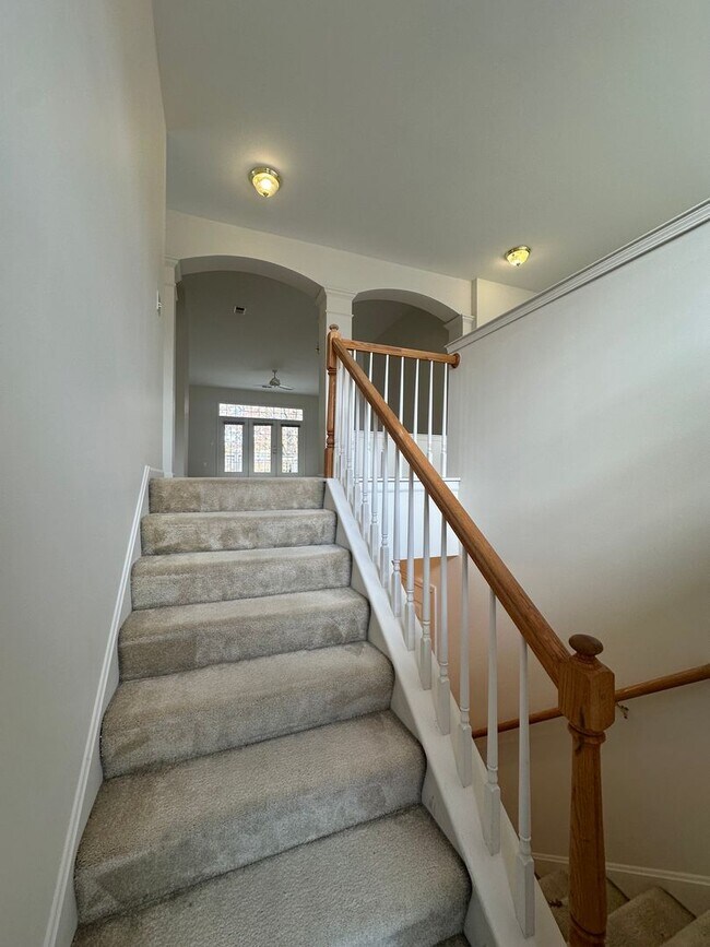 Foto del edificio - Spacious 2BR/2BA Townhome in Cobblestone F...