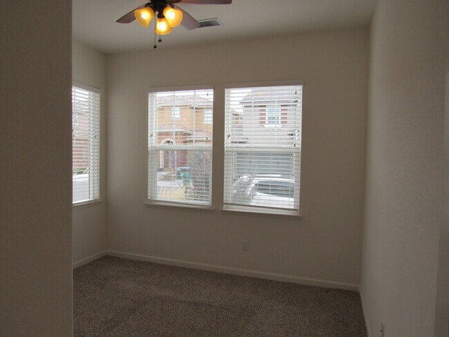 Building Photo - 2045 Half Dome Dr