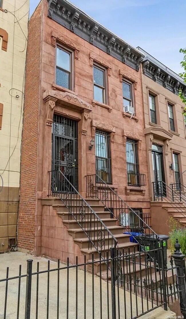 Building Photo - 317 Quincy St