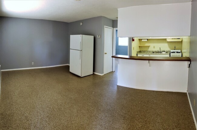 Building Photo - 252 A St