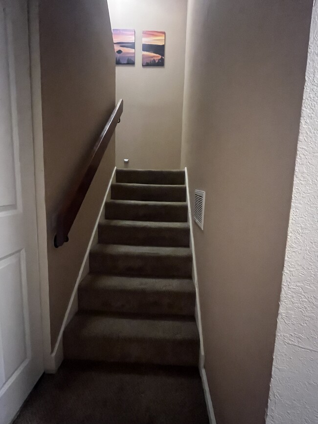 Foto del edificio - 1487 Ashwood Dr
