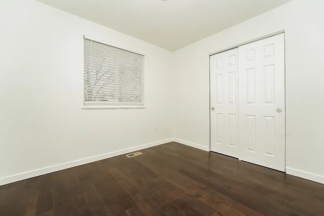 Building Photo - 2891 S Mobile St