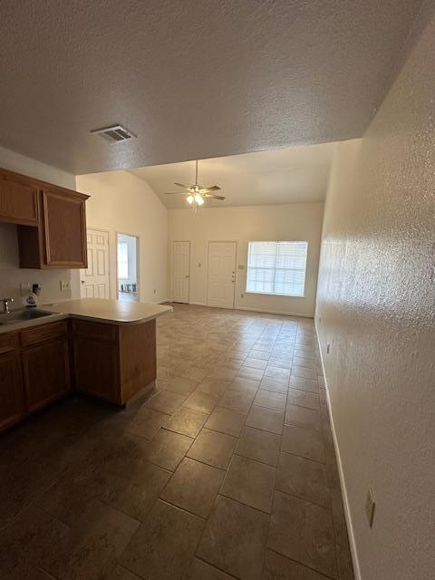 Building Photo - 711 Willowood