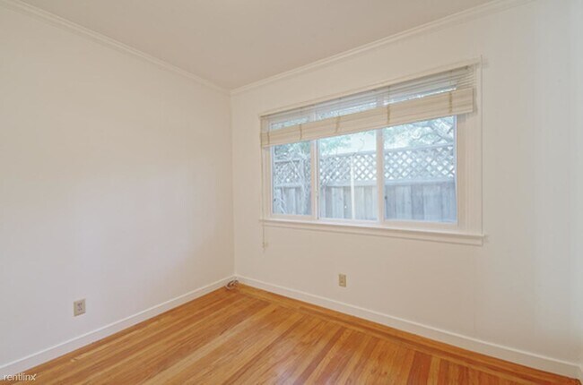 Building Photo - 3515 Middlefield Rd