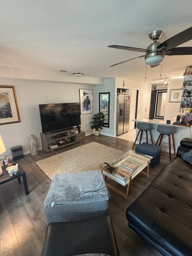 Foto del edificio - 2827 13th St NW