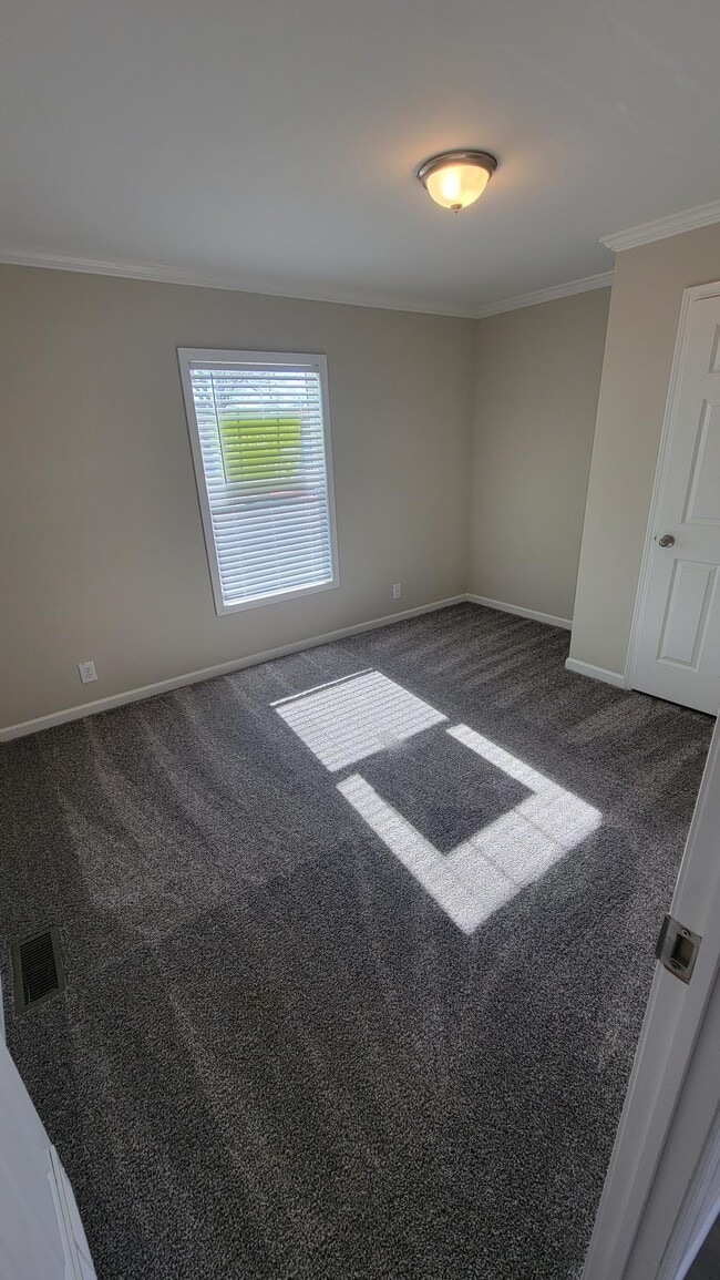 Building Photo - 154 Sugar Maple Dr
