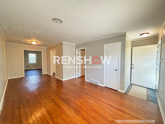 Building Photo - 1755 Cornelia Ln