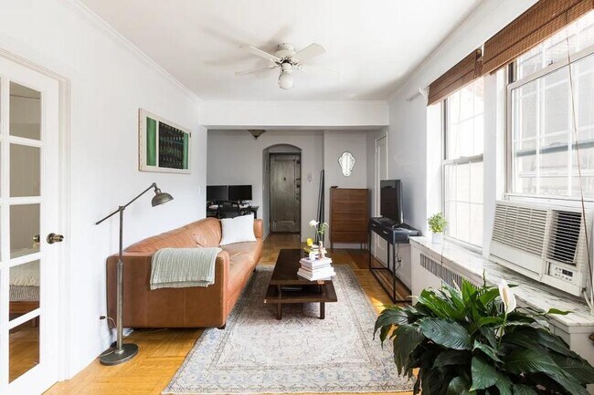 Foto del edificio - 2 bedroom in NEW YORK NY 10012