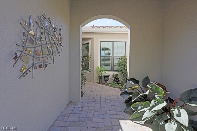 Foto del edificio - 8181 Venetian Pointe Dr