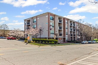 Building Photo - 840 United Ave SE