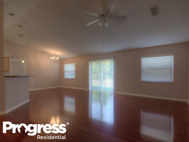Building Photo - 859 Summer Glen Dr