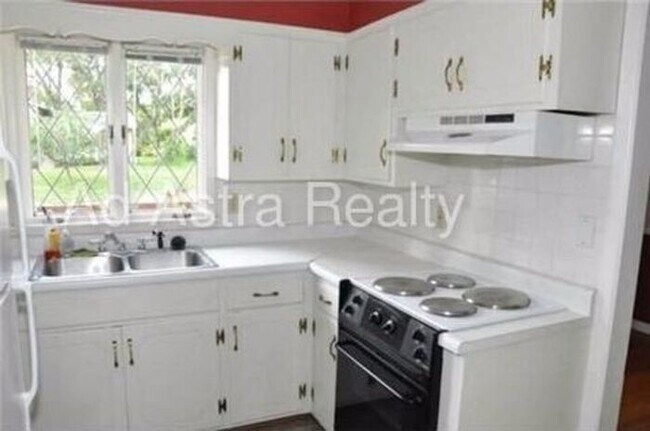 Foto del edificio - Beautiful North Johnson County Home-Available in JUNE!!