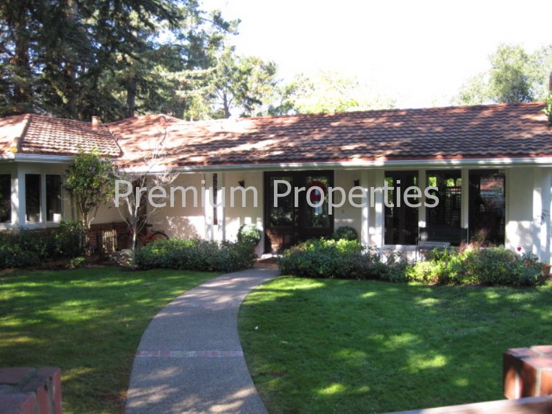 Foto principal - 51 Charles Hill Rd