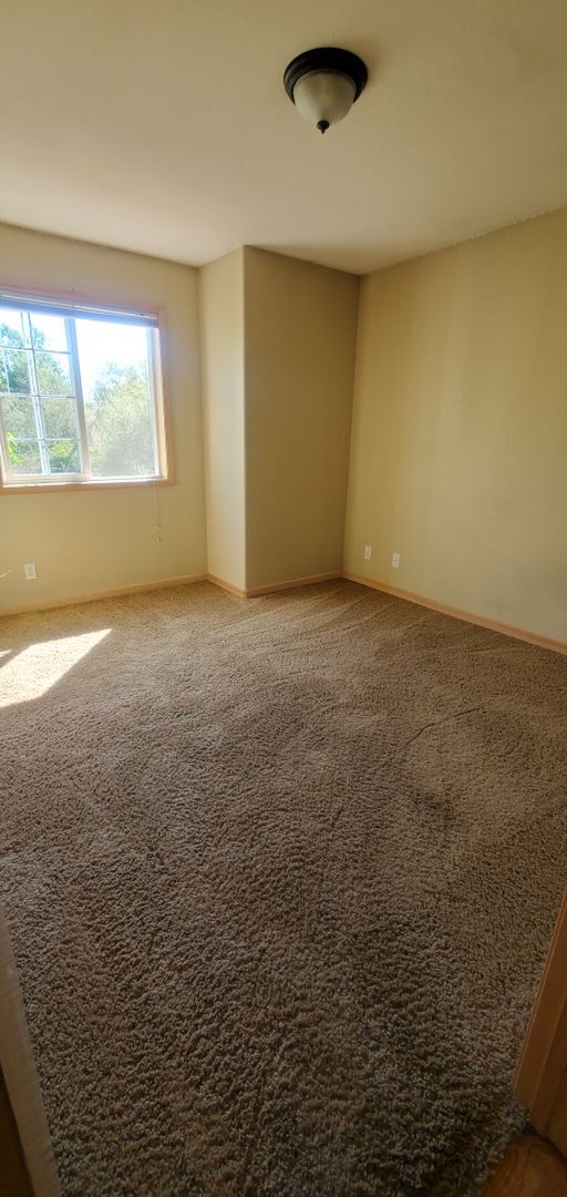 Foto del edificio - Pre-Leasing - 3bd/2bath (Cordata Area)