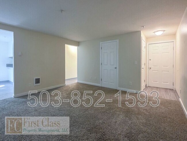 Building Photo - 3602 SW Beaverton Hillsdale Hwy