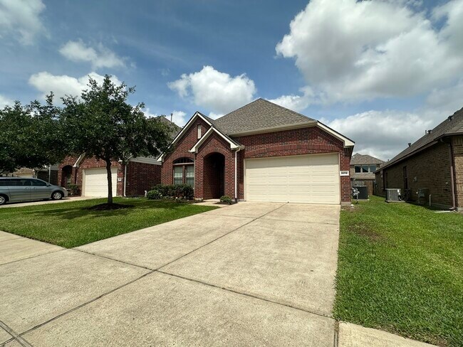 Building Photo - 25710 Westbourne Dr