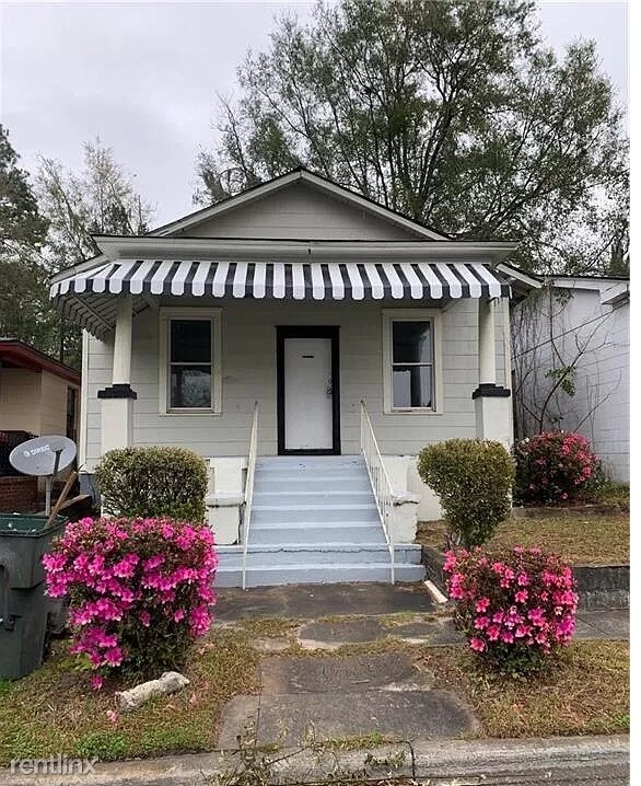 3 br, 1 bath House 1014 West 39th Street House for Rent in Savannah