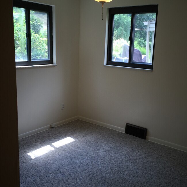 Bedroom 2 - 229 Marylea Ave