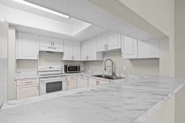Building Photo - 3706 Greenery Ct