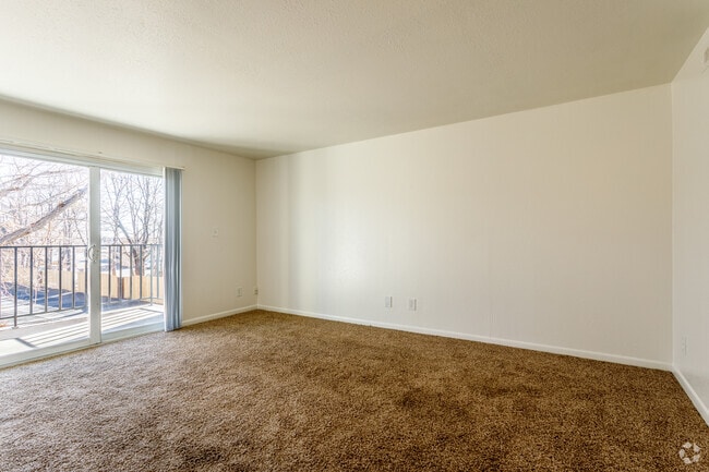 1BR, 1BA - 736SF - Belmar Groves