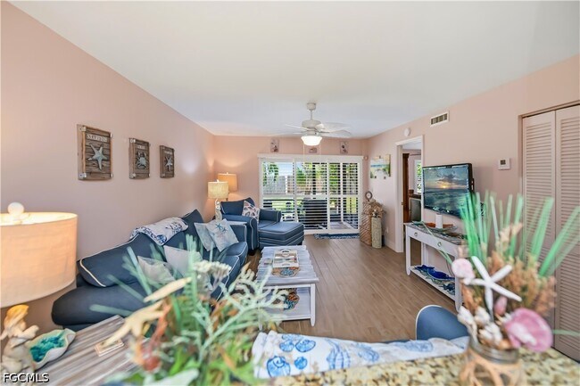 Foto del edificio - 5255 Coronado Pkwy