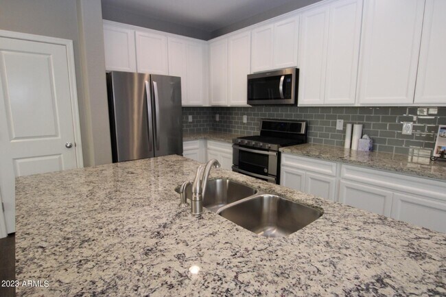 Foto del edificio - 17222 N 9th Pl