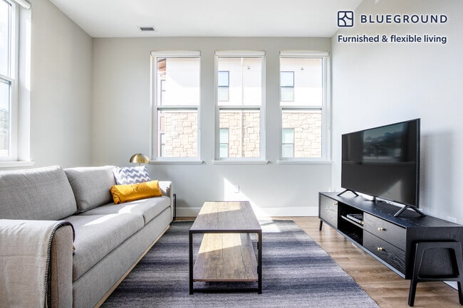 Building Photo - 331 El Camino Real