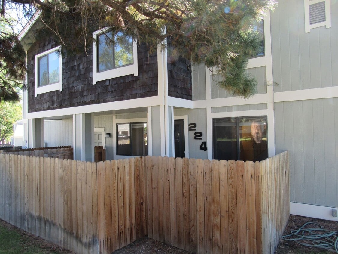 Primary Photo - 3 bedroom condo in ARVADA