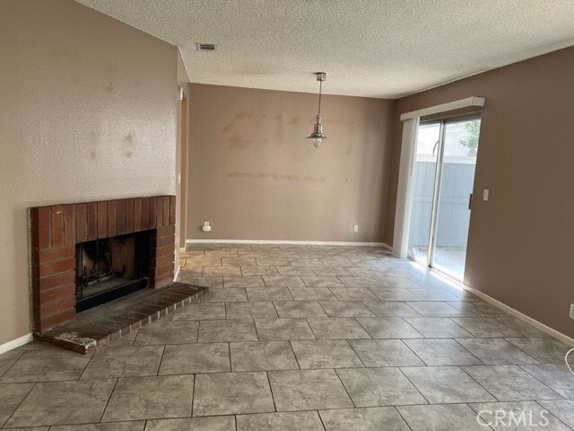 Foto del edificio - 1130 Golden Springs Dr