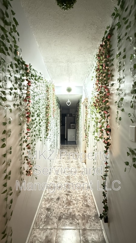 Building Photo - 279 Ontario St