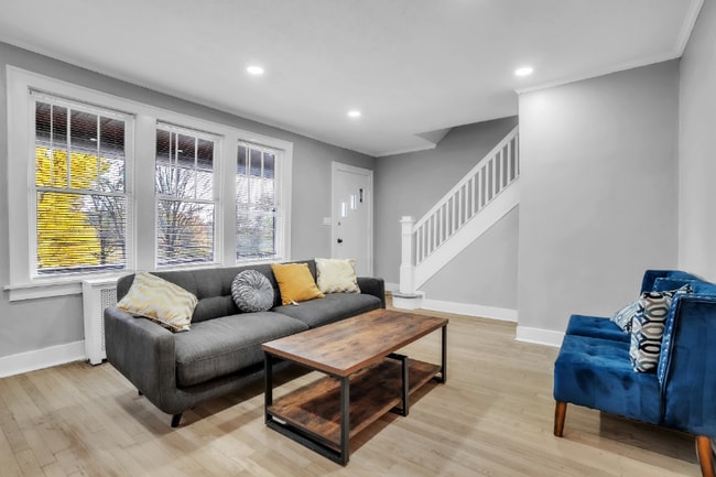 Building Photo - 6513 Stanton Ave