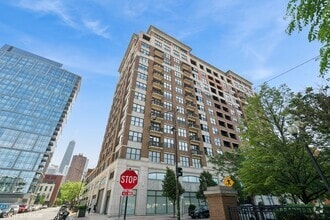 Building Photo - 849 N Franklin St