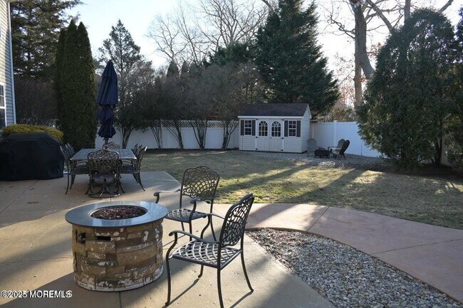 Foto del edificio - 1439 Oakwood Hollow Ln