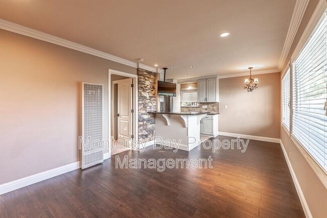 Foto del edificio - 1039 Bayview Ave