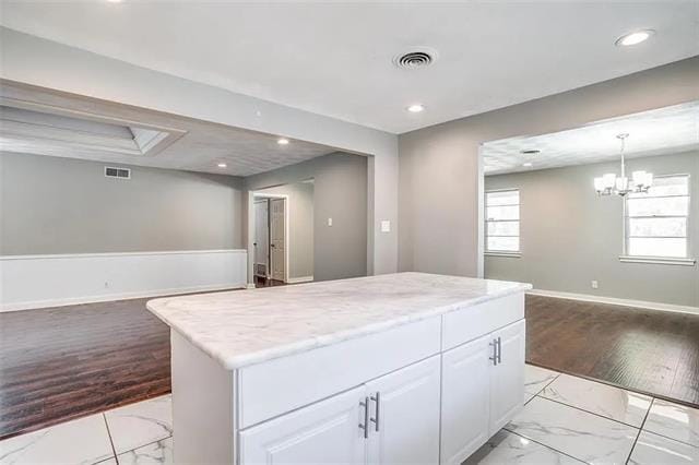 Foto del edificio - 8340 Stonycreek Dr