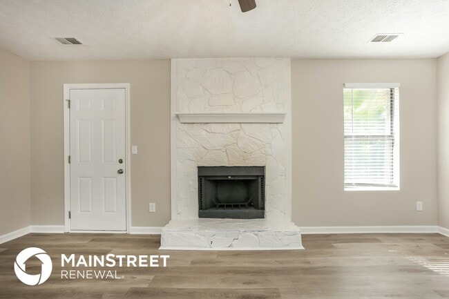 Foto del edificio - 11011 Highridge Ct