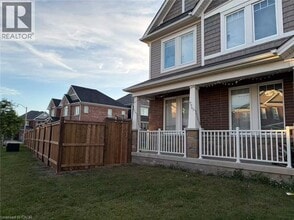 Building Photo - 40 Wannamaker Cres
