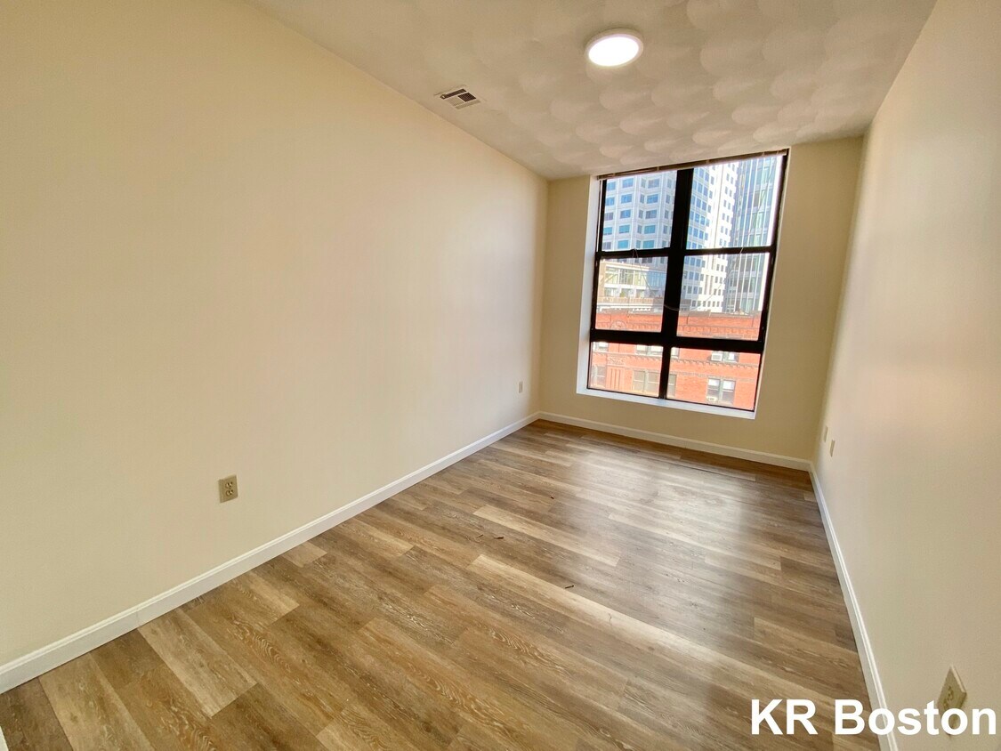 Primary Photo - 73 Essex St