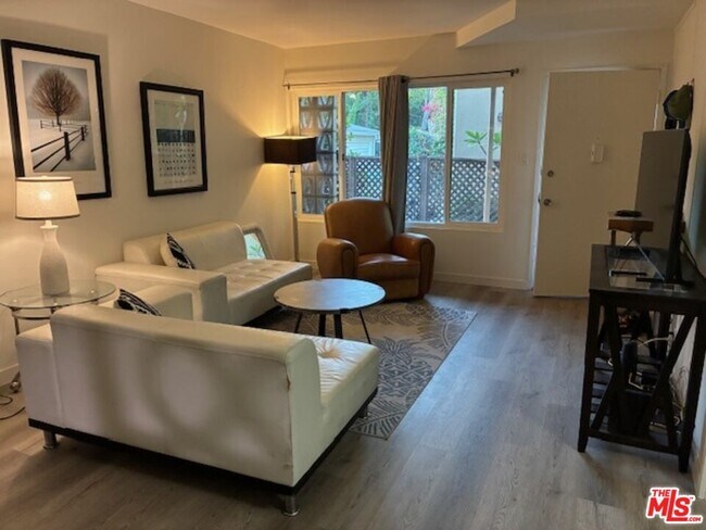 Foto del edificio - 1022 Croft Ave