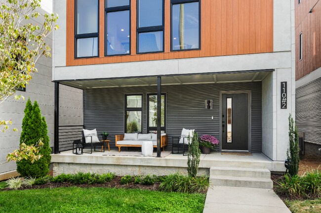 Building Photo - 110 Oceola Ave