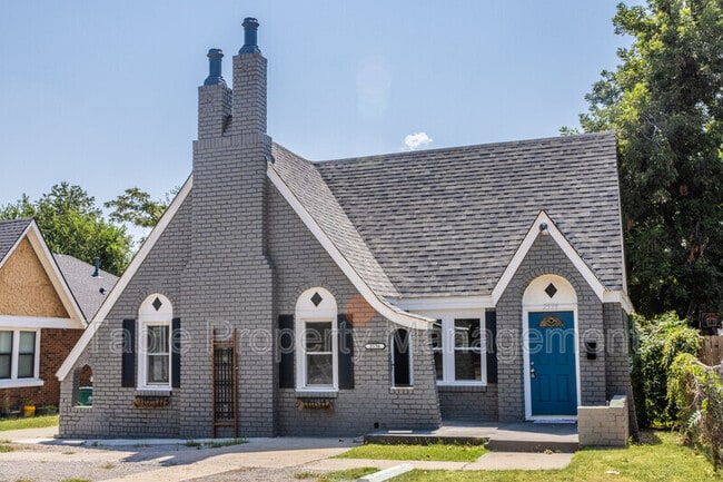 Building Photo - 2536 NW 16th St