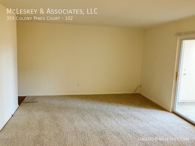 Building Photo - Colony Pines Apartments
